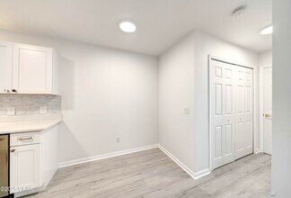 2625 Lagoon Knoll Dr in Panama City, FL - Building Photo - Building Photo