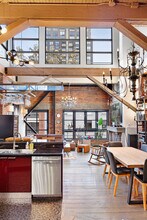 1066 Hamilton St in Vancouver, BC - Building Photo - Building Photo