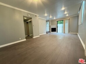 7311 Kester Ave in Los Angeles, CA - Building Photo - Building Photo