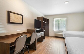 Furnished Studio in Matthews, NC - Foto de edificio - Building Photo