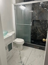 8411 Battleoak Dr in Houston, TX - Building Photo - Building Photo