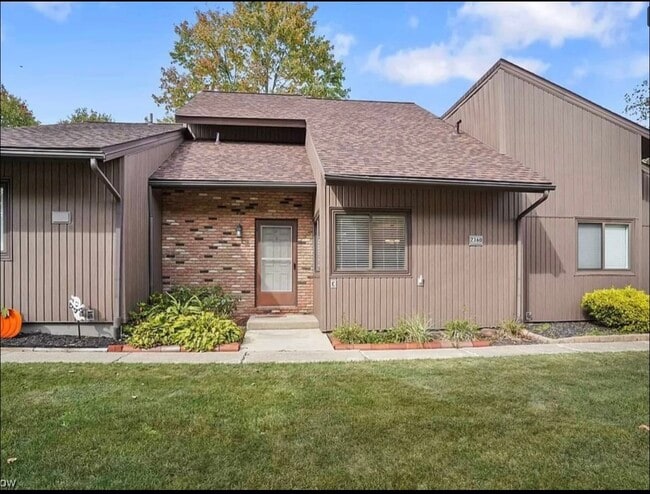 property at 7360 Trailside Dr