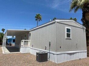 2060 N Center St in Mesa, AZ - Building Photo - Building Photo