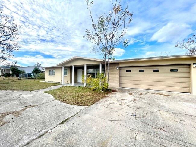 property at 102 S Jefferson St