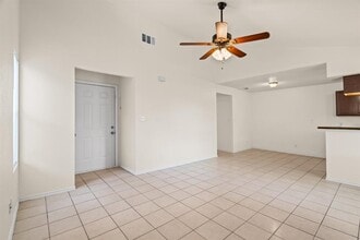 16031 Fitchburg Cir in Pflugerville, TX - Building Photo - Building Photo