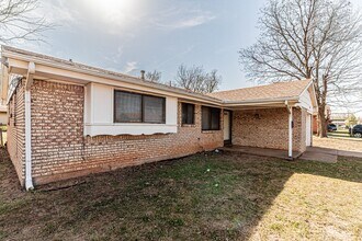 3300 Chetwood Dr in Del City, OK - Building Photo - Building Photo