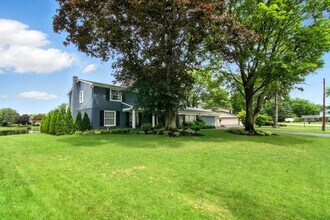 5840 Sutters Ln in Bloomfield Township, MI - Building Photo - Building Photo