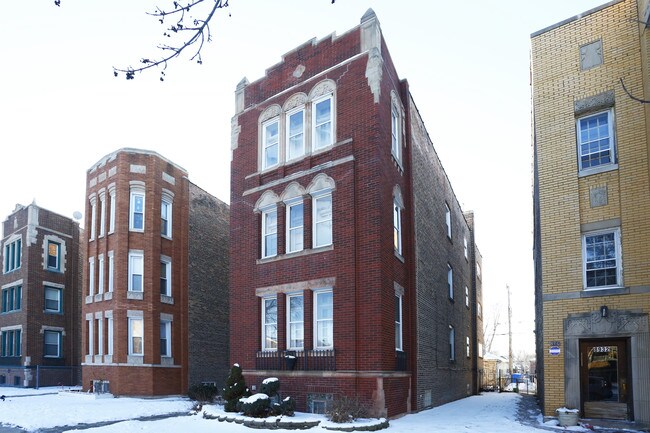 8936 S Blackstone Ave in Chicago, IL - Building Photo - Building Photo