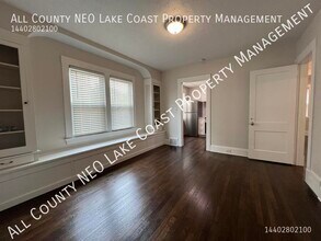 1614 Larchmont Ave in Lakewood, OH - Building Photo - Building Photo