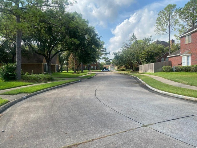 property at 2907 Stonewall Ct