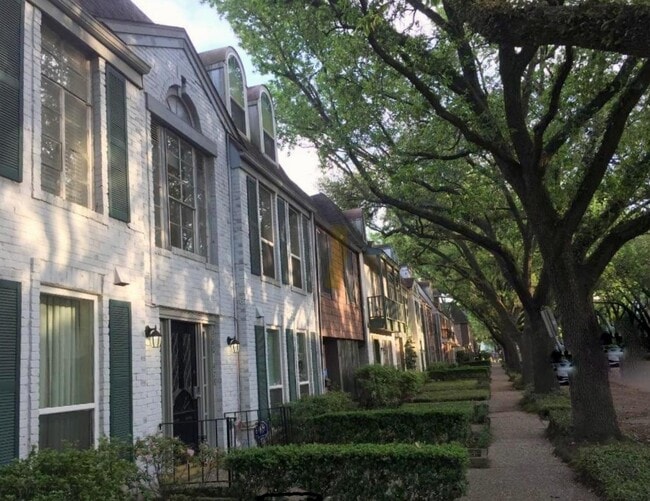 property at 478 N Post Oak Ln