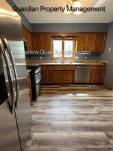 10634 Lee Dr in Eden Prairie, MN - Building Photo - Building Photo