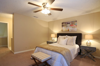 Elite Townhomes in Victoria, TX - Building Photo - Interior Photo