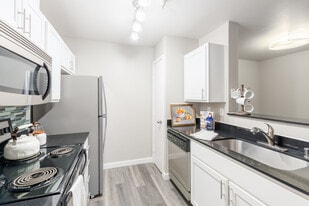 Stonemeadow Farms in Bothell, WA - Building Photo