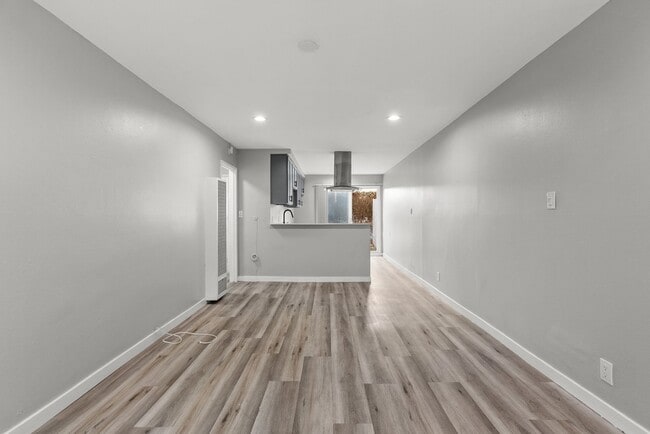 10442 Lampson Ave in Garden Grove, CA - Building Photo - Building Photo