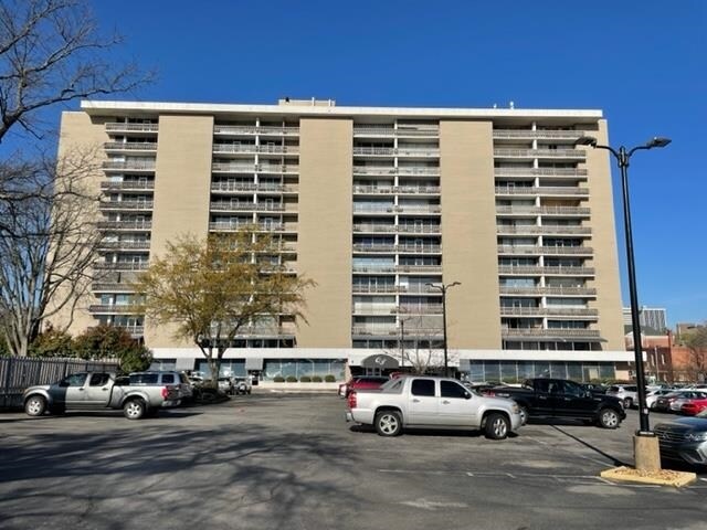 700 E 9th St in Little Rock, AR - Foto de edificio