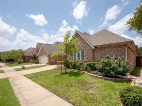 8611 Forest Glen Dr in Irving, TX - Building Photo - Building Photo