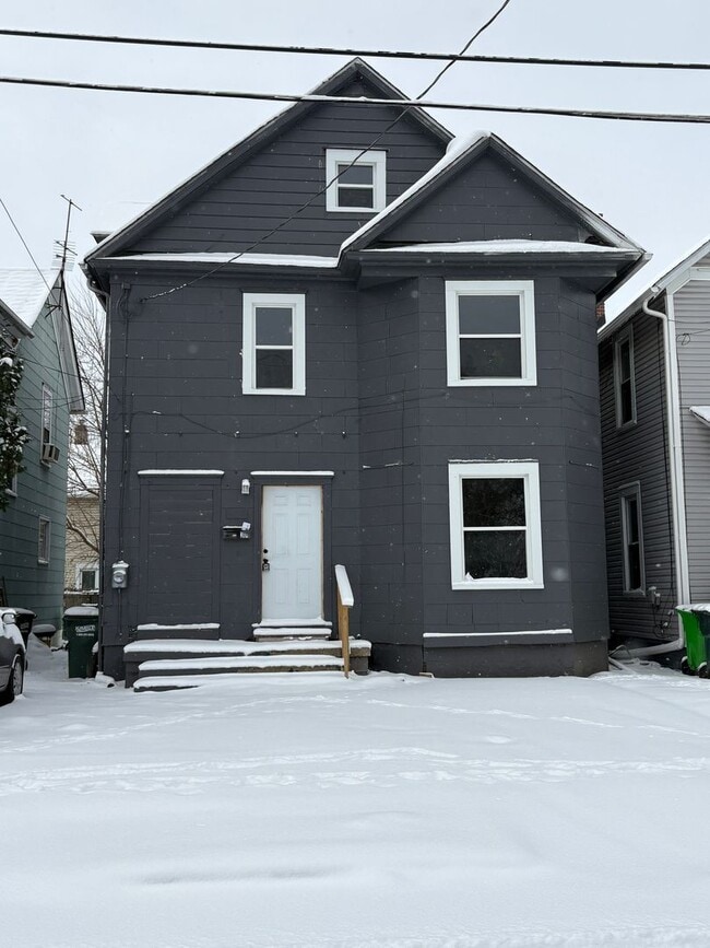 property at 304 Wunderlich Ave