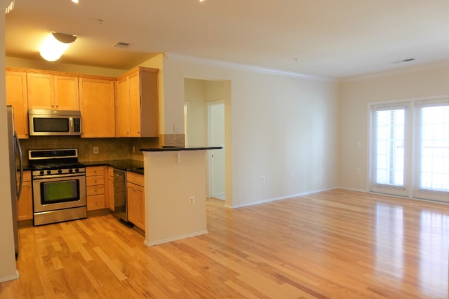 11750 Old Georgetown Rd, Unit 2318 in North Bethesda, MD - Foto de edificio - Building Photo