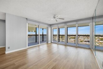 9415 Blind Pass Rd, Unit 901 in St Pete Beach, FL - Foto de edificio - Building Photo