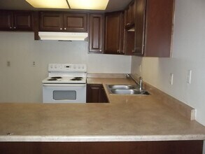 7219-7221 Castilian Ct in Citrus Heights, CA - Building Photo - Building Photo