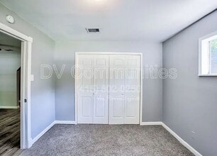 810 Charles Rd in Houston, TX - Building Photo - Building Photo