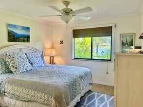 9874 Campbell Cir in Naples, FL - Foto de edificio - Building Photo