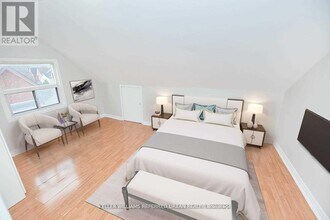 559 Dufferin St in Toronto, ON - Building Photo - Building Photo