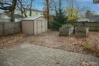 78 Hazelwood Ave in Metuchen, NJ - Building Photo - Building Photo