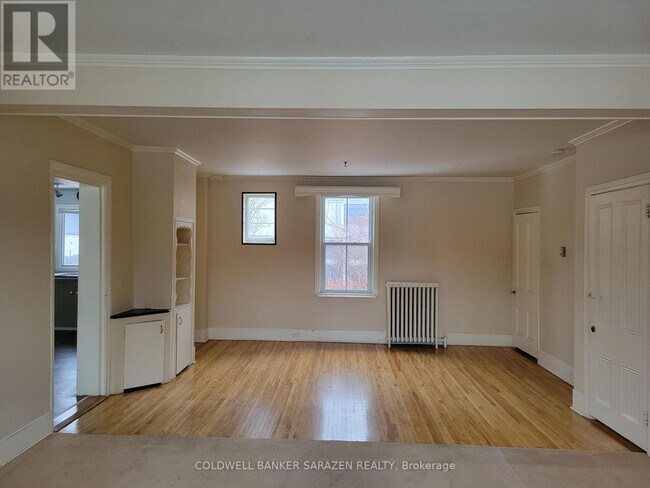 5 D'Arcy St in Perth, ON - Building Photo - Building Photo