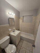480 NE 136th St in North Miami, FL - Building Photo - Building Photo