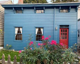 66 Dodge St in Hudson, NY - Building Photo