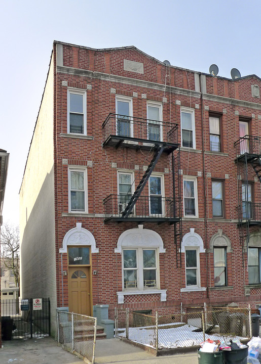 1952 Bay Ridge Pky in Brooklyn, NY - Building Photo