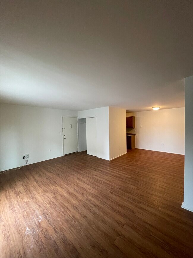 4405 Ravens Crest Dr in Plainsboro, NJ - Building Photo - Building Photo