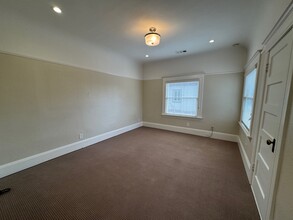 2514 Central Ave, Unit #D in Alameda, CA - Building Photo - Building Photo
