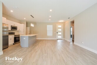 928 Stockport Dr in Kissimmee, FL - Building Photo - Building Photo