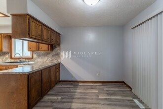 13302 S 26th Ave in Bellevue, NE - Building Photo - Building Photo