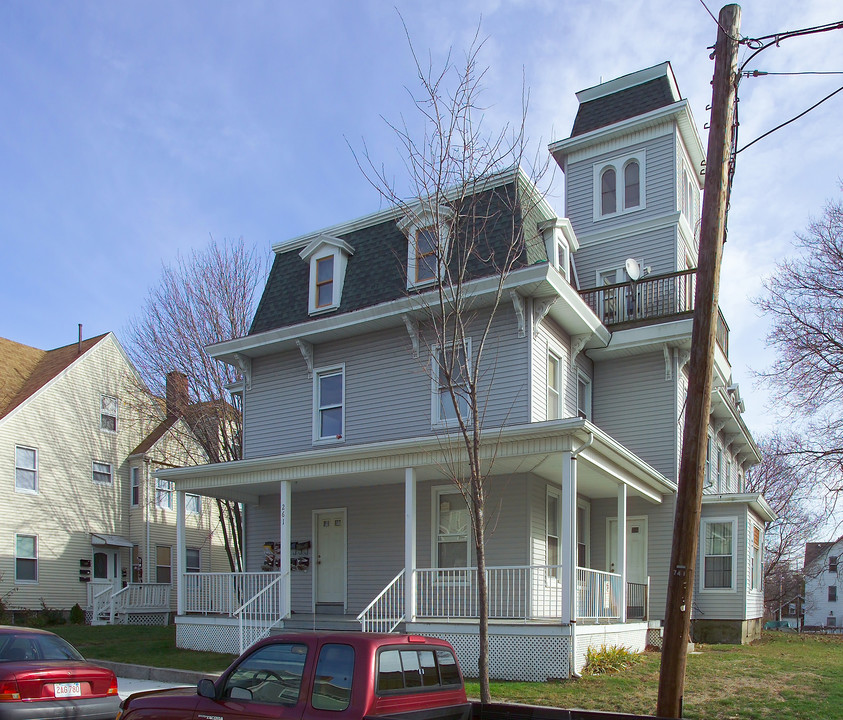 259-261 Winter St in Fall River, MA - Building Photo