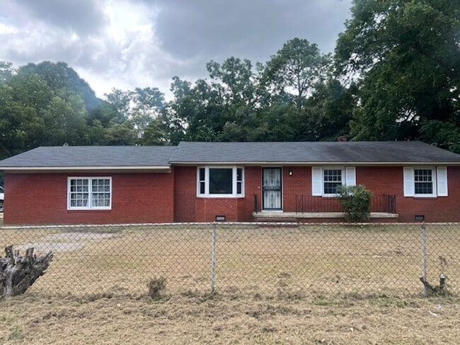 property at 3901 Coventry Rd