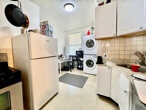 4 Adella Pl, Unit 1 in Boston, MA - Building Photo - Building Photo