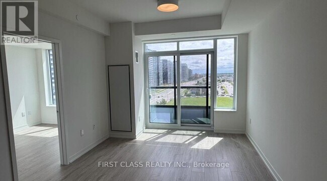 2485 Eglinton Ave W in Mississauga, ON - Building Photo - Building Photo