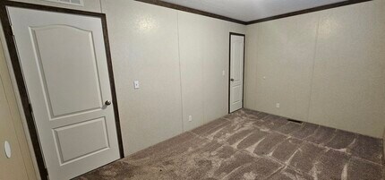 110 Mulberry in Belleville, MI - Building Photo - Building Photo