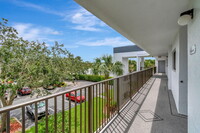 15365 Lakes of Delray Blvd in Delray Beach, FL - Building Photo - Building Photo