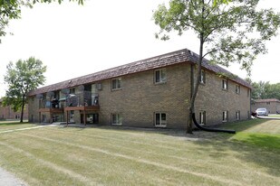 Southwood Estates in Fargo, ND - Building Photo