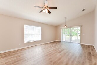 2173 Mallard Creek Cir in Kissimmee, FL - Building Photo - Building Photo