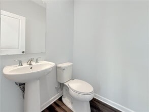 1434 Creekside Cir NW in Atlanta, GA - Building Photo - Building Photo