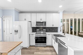 1381 Hampton Park Ln in Melbourne, FL - Building Photo - Building Photo