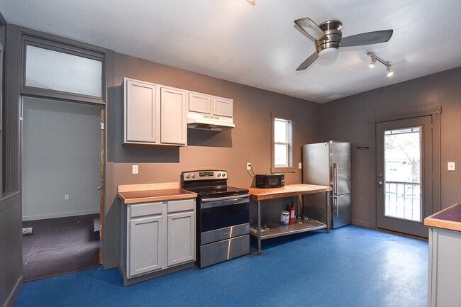 519 Charles St, Unit # 2