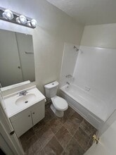 1351 Dustin Dr, Unit 45 in Yuba City, CA - Building Photo - Building Photo