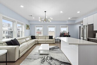 339 Randolph Ave in Jersey City, NJ - Building Photo - Building Photo